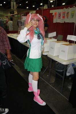 Pink-haired twintails girl with glasses
Don't know where she's from, but the colors are interesting.
Keywords: AX2012